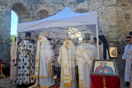 Село Запалня - митрополит Киприан - Потопената църква - литургия