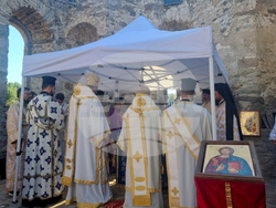 Село Запалня - митрополит Киприан - Потопената църква - литургия