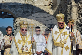 Село Запалня - митрополит Киприан - Потопената църква - литургия