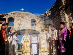 Село Запалня - митрополит Киприан - Потопената църква - литургия