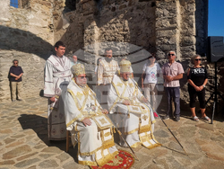 Село Запалня - митрополит Киприан - Потопената църква - литургия