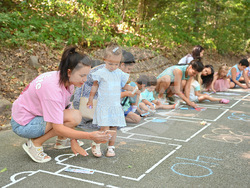 Вършец - деца - рисунка на асфалт