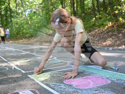 Вършец - деца - рисунка на асфалт