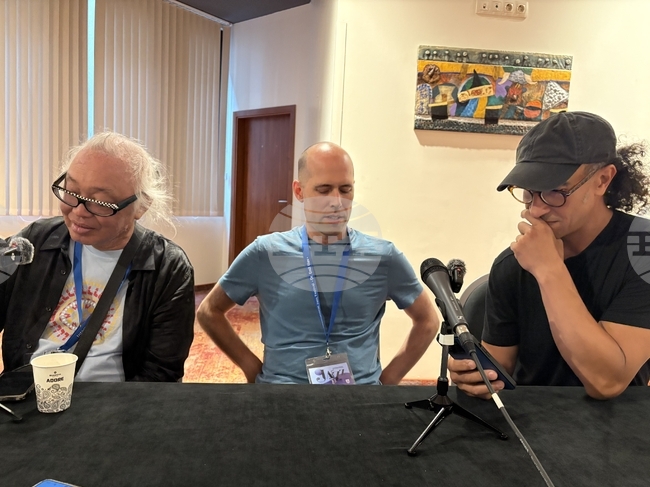 Триото „Силк § Сенд“ ще изпълни песен, базирана на български ритми по време на джаз фестивала в Боровец 