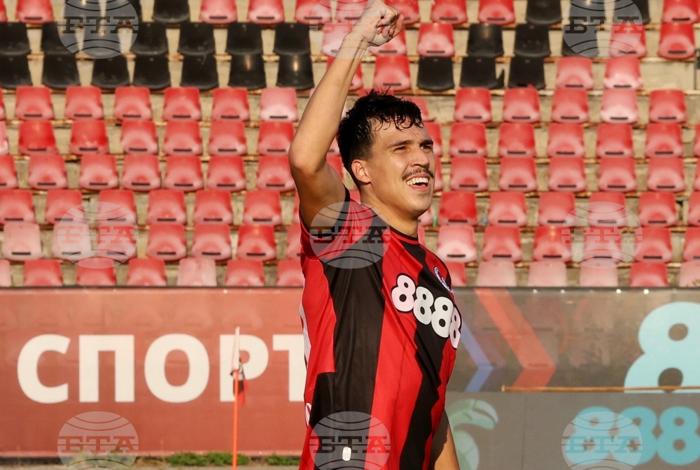 Нападателят на Локомотив София Анте Аралица ще бъде извън терените до края на годината заради контузия