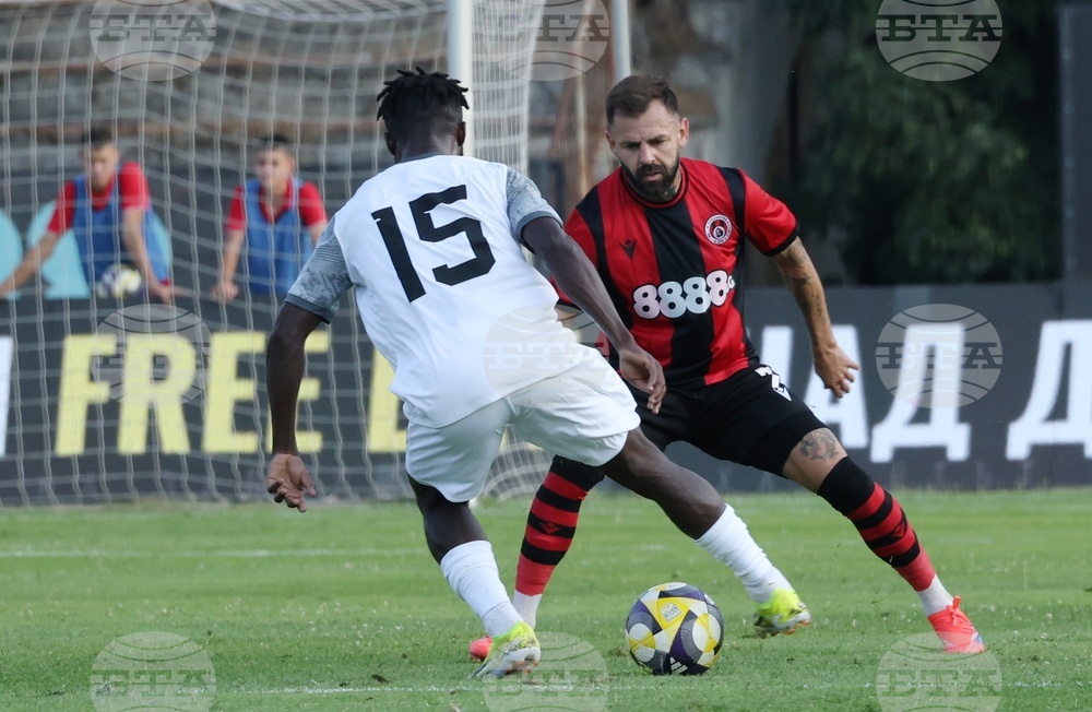 Локомотив (София) и Спартак (Варна) направиха реми в шестия кръг на Първа лига