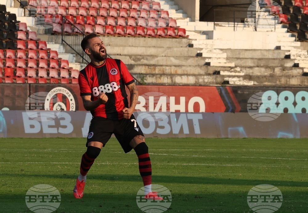 Локомотив София победи Монтана като гост в първи мач от 18-ия кръг на Първа лига