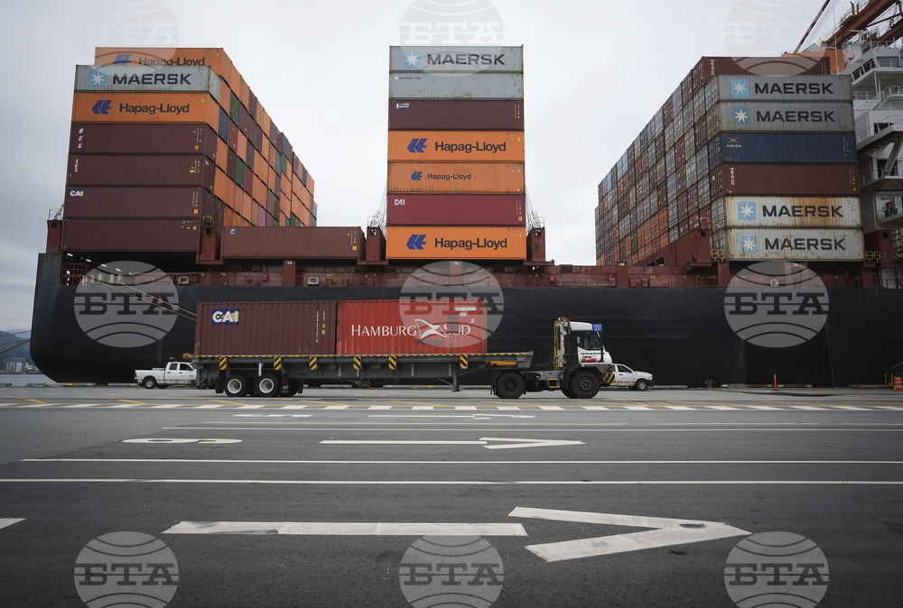 Корабоплавателни компании въвеждат такси за военен риск в Близкия изток