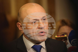 Парламент - Томислав Дончев