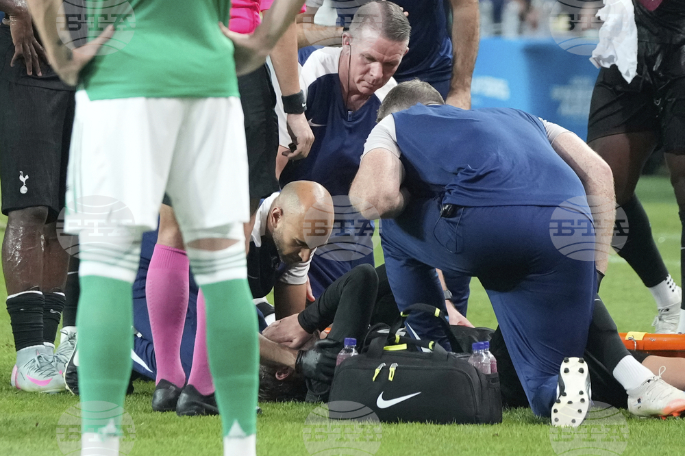 Халфът на Тотнъм Джеймс Мадисън претърпя успешна операция на предна кръстна връзка