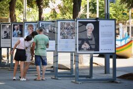 Бургас - Райна Кабаиванска - „Моите будители“ - изложба