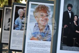 Бургас - Райна Кабаиванска - „Моите будители“ - изложба