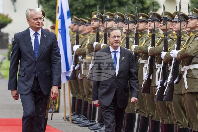 Балтийската обиколка на израелския президент бе съпътствана от призиви на лидери гладът в Газа да не се използва като оръжие и от граждански протести