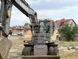 Самоков - Обединено училище „Неофит Рилски“ - физкултурен салон - първа копка