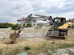 Самоков - Обединено училище „Неофит Рилски“ - физкултурен салон - първа копка