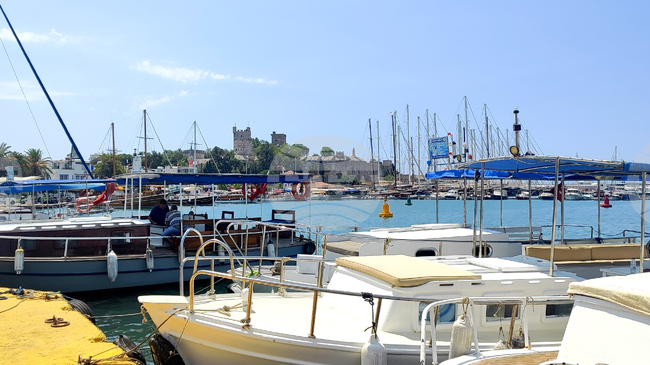 Седем луксозни яхти за поне 100 млн. долара потънаха след пожар в турския курорт Бодрум