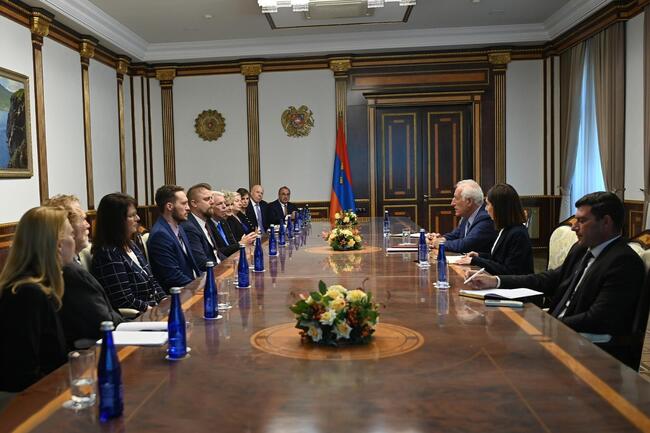 АРМЕНПРЕС: Президентът на Армения се срещна с делегация на еврейско-християнския алианс „Спаси Армения“