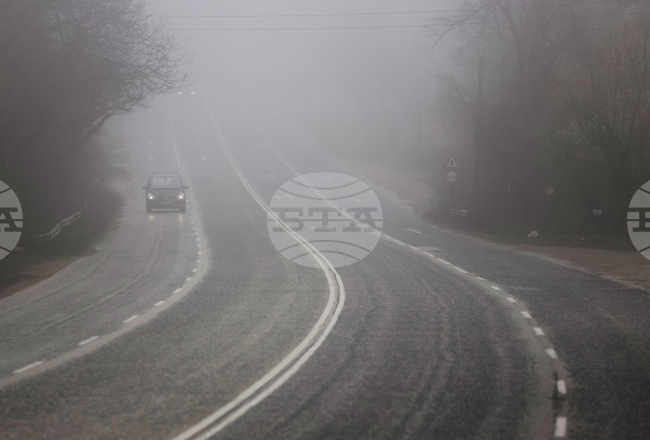 Намалена e видимостта тази сутрин на автомагистрала „Тракия“ в област Стара Загора