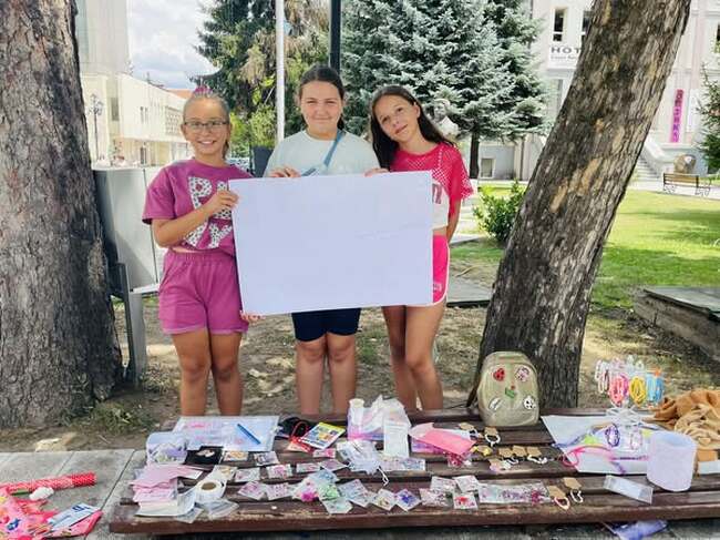 Община Разлог: Разлог се обединява за Марина! Да дадем шанс за живот на едно смело дете