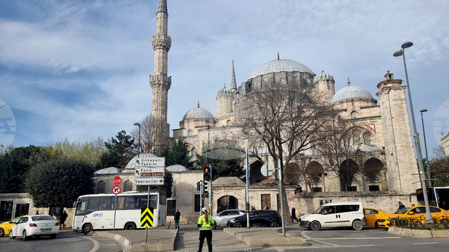 Four Dead in Alleged Food Poisoning at Istanbul Hotel