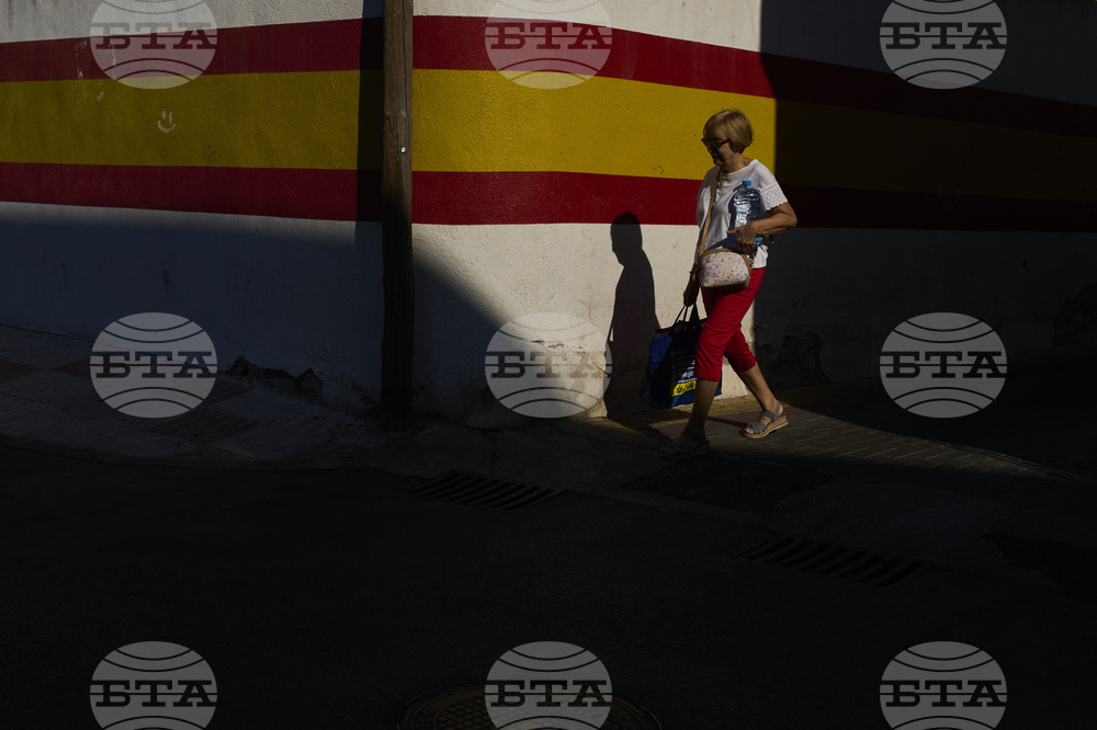 APTOPIX Spain Hot Weather