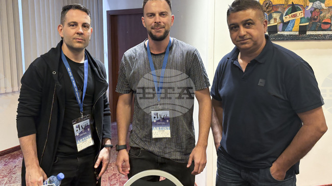 На фестивала в Боровец „Триплет трио“ ще изпълни песни от предстоящия си албум, които съчетават български фолклор и джаз