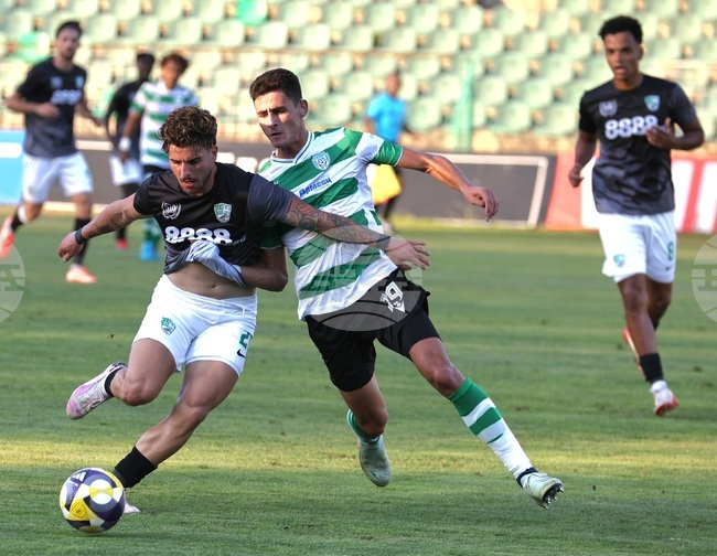 Черно море победи Берое, Николай Златев вкара хеттрик за домакините