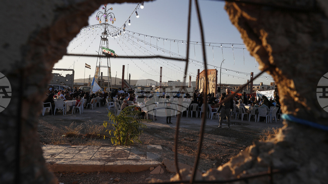 Четирима души бяха убити при експлозия в сирийския град Идлиб