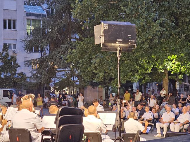 Областна администрация Русе: Богата музикална програма представиха от ВМС в Русе по случай 146 години от създаването на флота