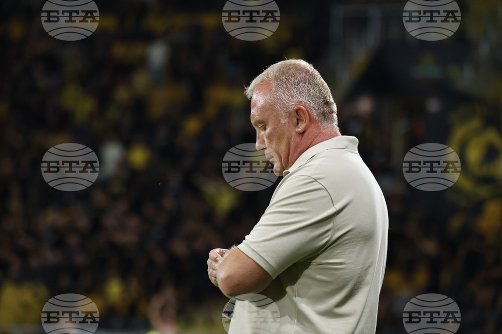 Ботев (Пловдив) има още много работа за вършене, заяви треньорът Николай Киров