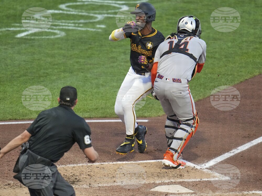 Giants Pirates Baseball