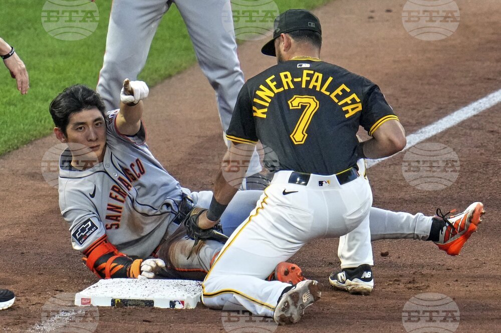 Giants Pirates Baseball