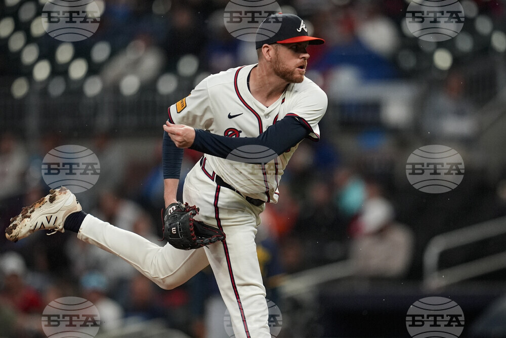 Brewers Braves Baseball