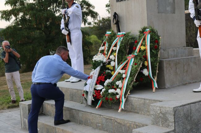 Областна администрация Разград: Областният управител Владимир Димитров участва в тържество по повод 146-ата годишнина от създаването на Военноморските сили на Република България