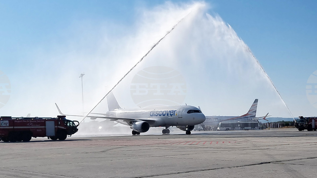 Летищата във Варна и Бургас са обслужили общо 3,7 милиона пътници през миналата година