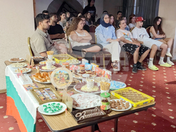 Турция - Анкара - розово масло и творби на Кристо - представяне