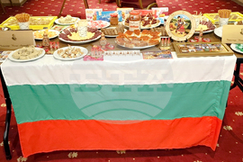 Турция - Анкара - розово масло и творби на Кристо - представяне