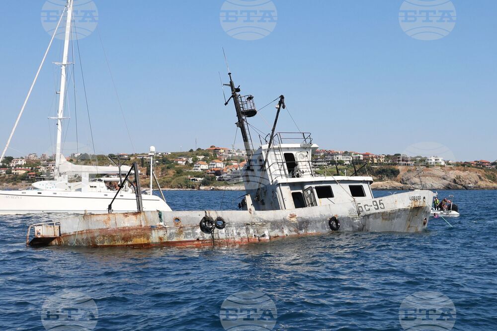 Fishing Vessel Sunk off Coast of Sozopol to Become Artificial Reef