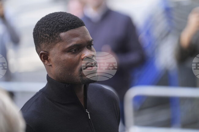 Бившият играч на Арсенал Томас Партей се яви в съда по обвинения в серия от изнасилвания