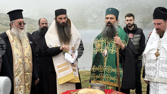 Българският патриарх и Софийски митрополит Даниил ще отслужи днес водосвет при езерото Бъбрека в Рила планина 