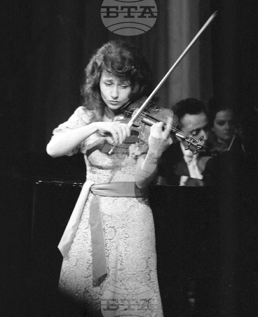 Проф. Стойка Миланова е една от най-значимите български цигуларки за всички времена, каза за БТА Лия Петрова