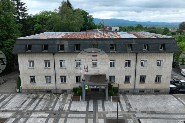 Община Годеч спешно търси превозвач за сключване на договор за обществен превоз на пътници, съобщиха от общинската администрация 