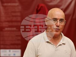 „С една глава по-висока. Втората статуя от Хераклея Синтика“ - изложба