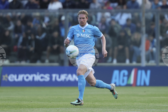 Де Бройне сравни футбола на Конте и Гуардиола