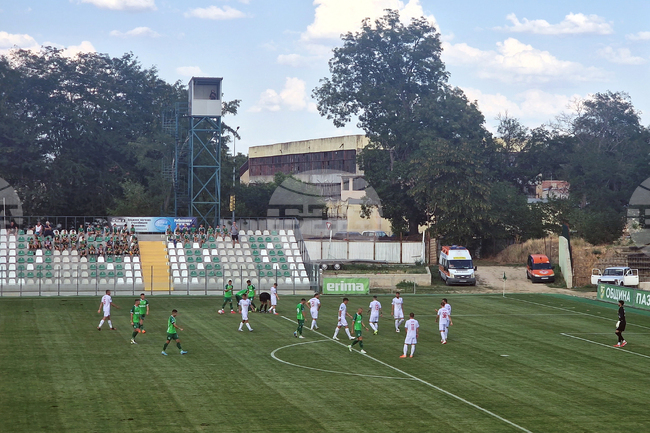 Фратрия надигра Хебър в двубой от втория кръг на Втора лига