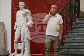 „С една глава по-висока. Втората статуя от Хераклея Синтика“ - изложба