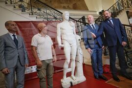 „С една глава по-висока. Втората статуя от Хераклея Синтика“ - изложба