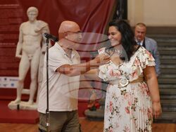 „С една глава по-висока. Втората статуя от Хераклея Синтика“ - изложба