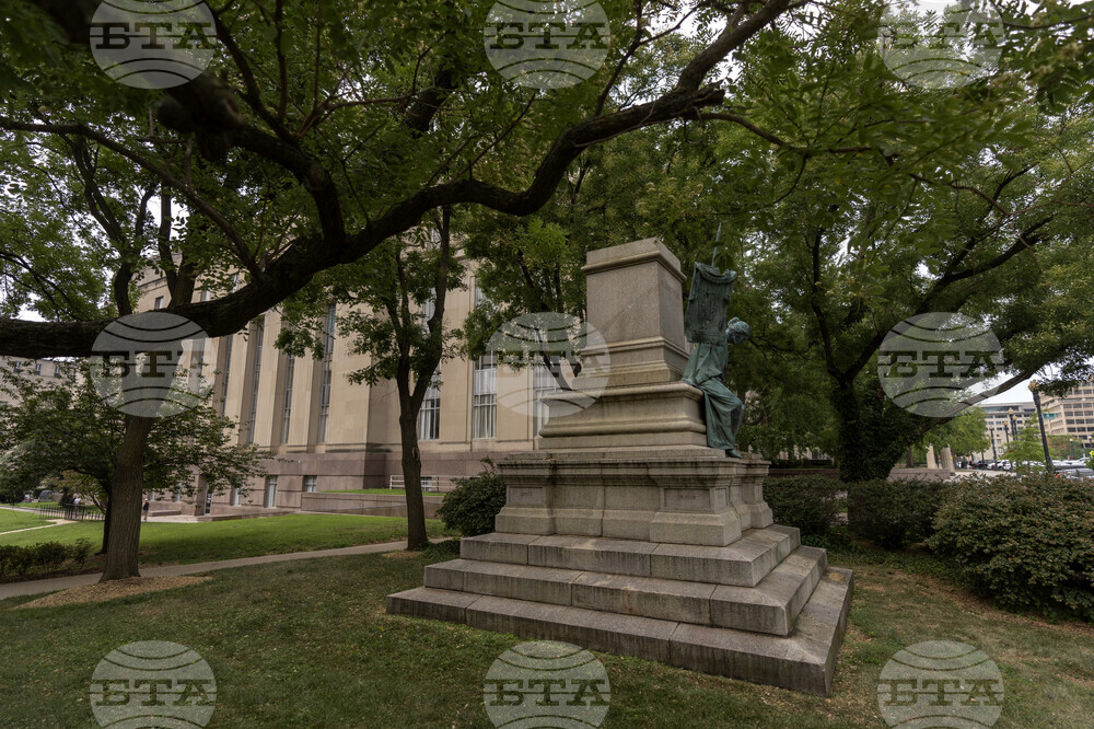 Confederate Statue