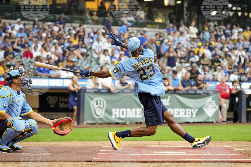 Alumni HR Derby Baseball